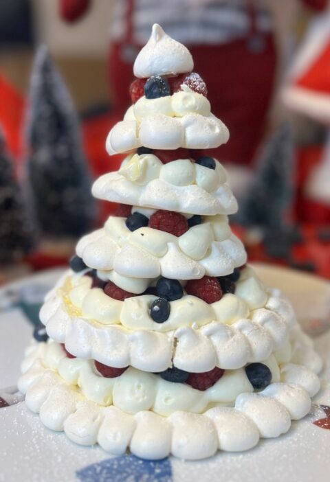 Pavlova sapin de noël Pavlova sapin de noël confiture corne d'abondance